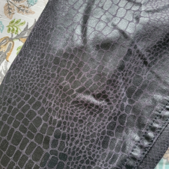 Buffalo by David Bitton black snake print pants size 31 - Picture 4 of 4